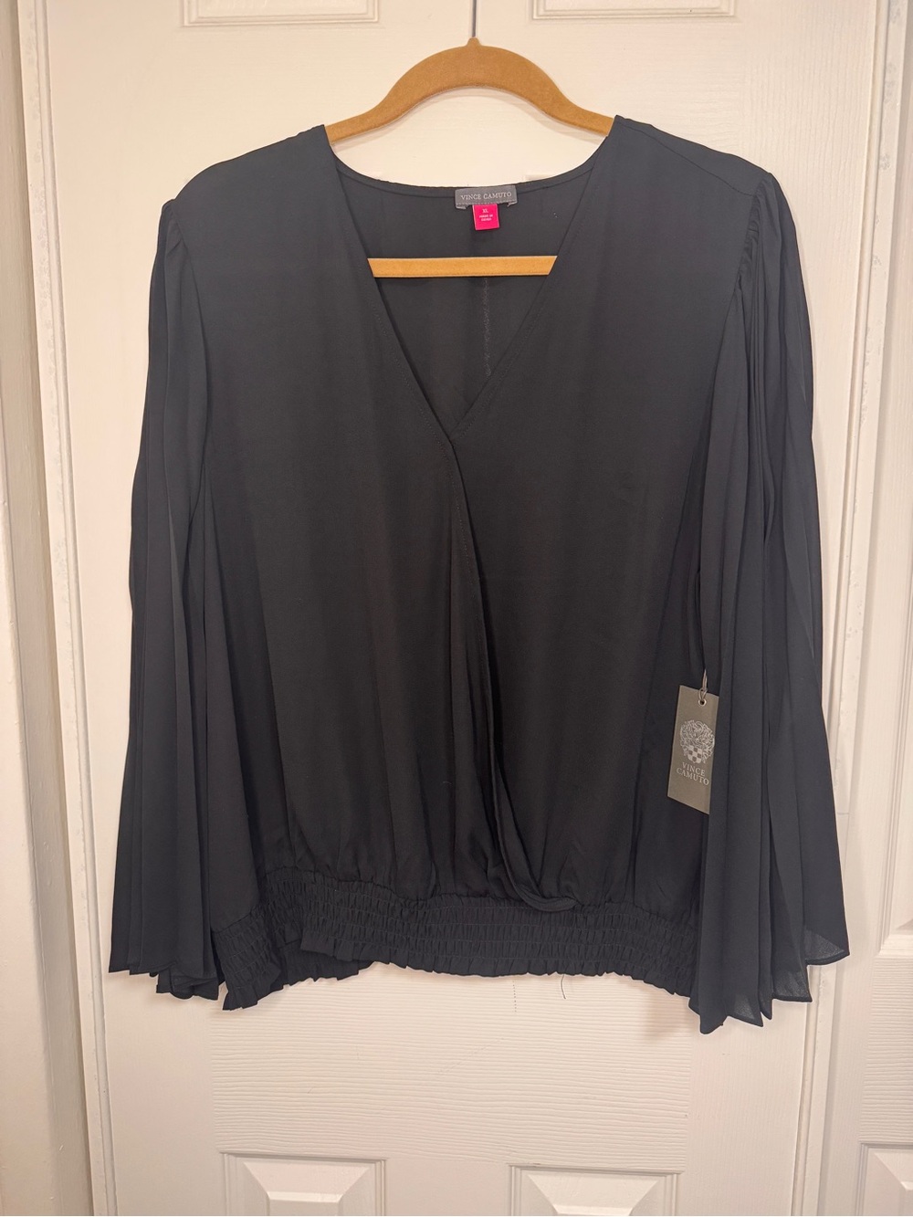 Vince Camuto Black Pleated Long Sleeve V-Neck Top